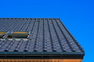 4 Reasons to Opt for a Professional Roofing Contracting Service